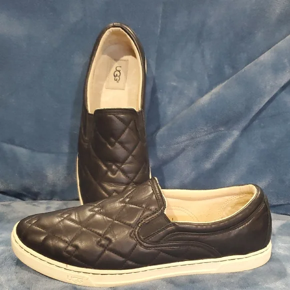 UGG | Shoes | Ugg Black Quilted Leather Slipon Loafers  display picture 1